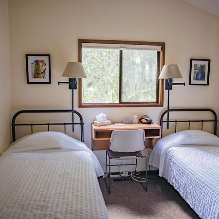 The Smith Creek Village Outdoor Hotel At Silver Falls State Park Sublimity Exterior photo