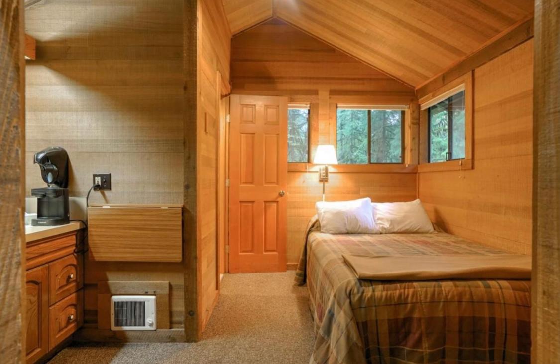 The Smith Creek Village Outdoor Hotel At Silver Falls State Park Sublimity Exterior photo