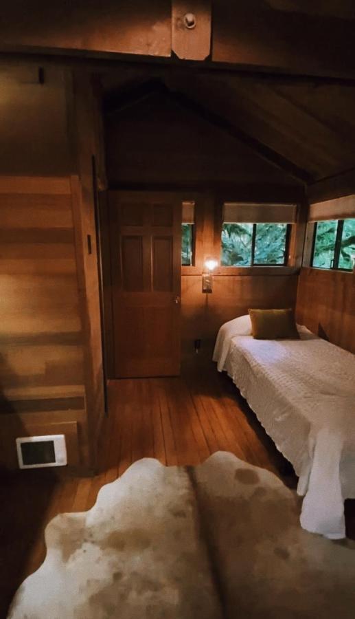 The Smith Creek Village Outdoor Hotel At Silver Falls State Park Sublimity Exterior photo